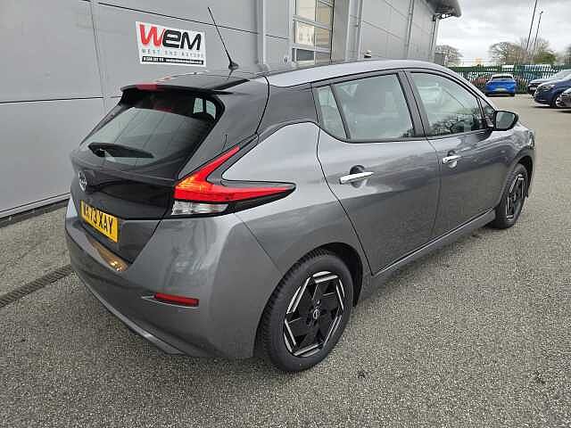 Nissan Leaf E (110kw) Acenta (40kWh) 5 Dr Hatchback
