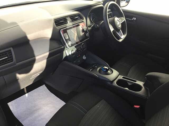 Nissan Leaf E (110kw) Acenta (40kWh) 5 Dr Hatchback