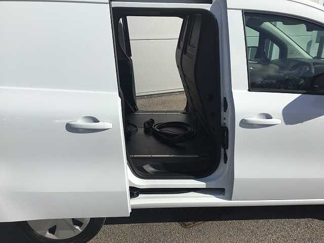 Nissan Townstar Townstar	E (122hp) 45kWh L1 Tekna Panel Van