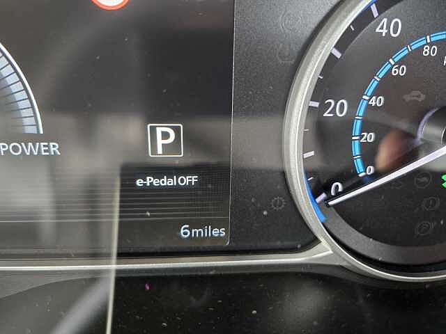 Nissan Leaf E (110kw) N-Connecta (39kWh) 5 Dr Hatchback