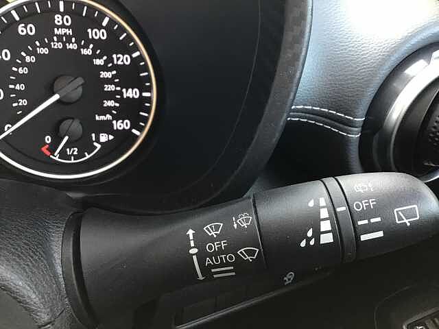 Nissan Juke 1.0 DIG-T N-Connecta (114ps) 5-Door Hatchback