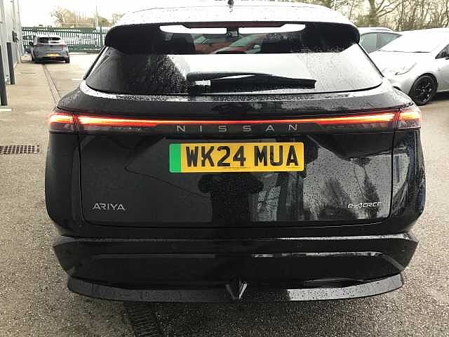 Nissan Ariya E (225kw) Evolve (22kW Charger) e-4ORCE