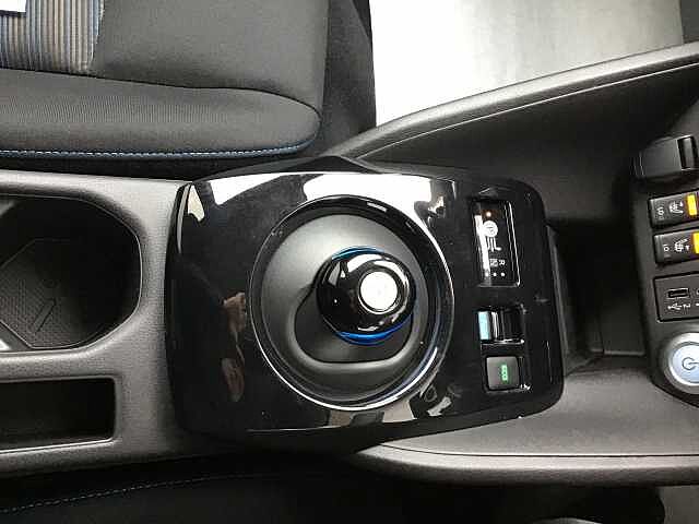 Nissan Leaf E (110kw) N-Connecta (39kWh) 5 Dr Hatchback