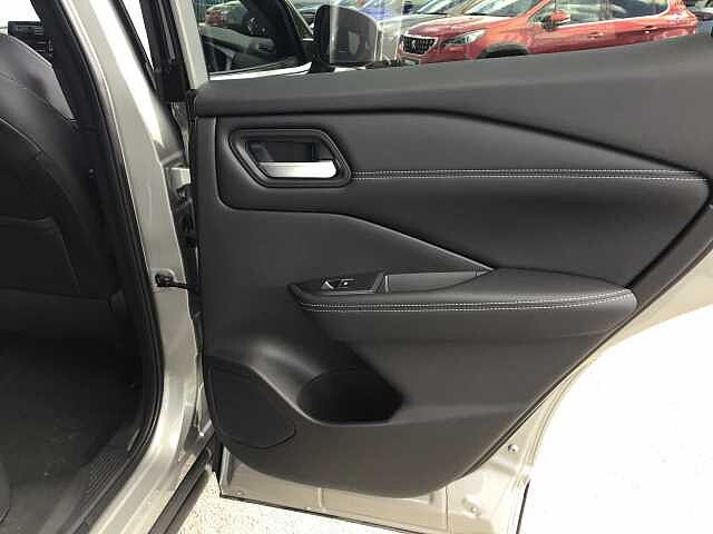 Nissan Qashqai 1.3 DIG-T (140ps) N-Connecta MHEV