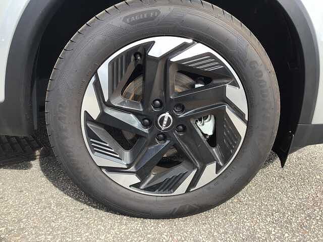 Nissan Qashqai 1.3 DIG-T (140ps) N-Connecta MHEV