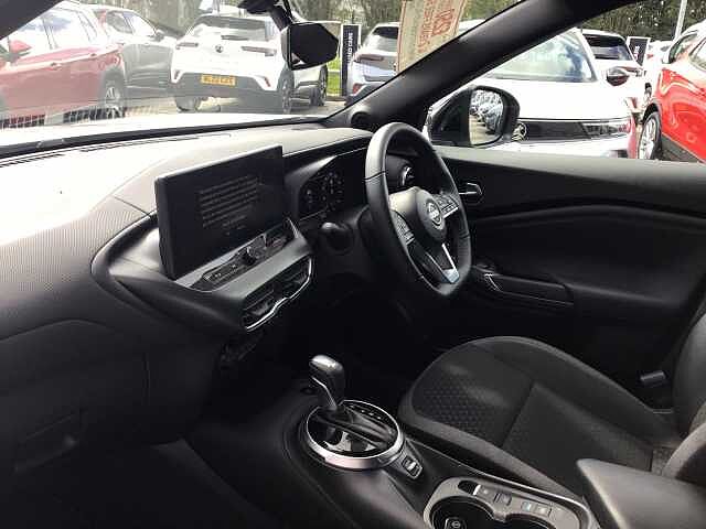 Nissan Juke 1.0 DIG-T N-Connecta (114ps) 5-Door Hatchback