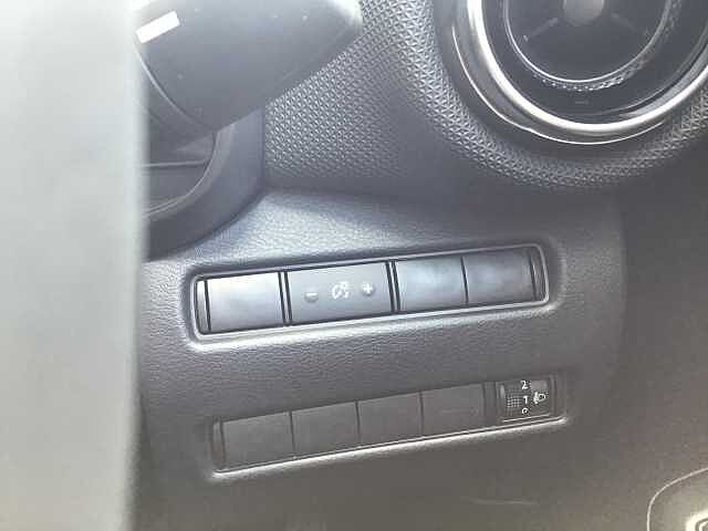 Nissan Juke 1.0 DIG-T N-Connecta (114ps) 5-Door Hatchback