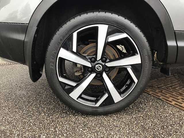 Nissan Qashqai 1.3 DIG-T (160ps) Tekna