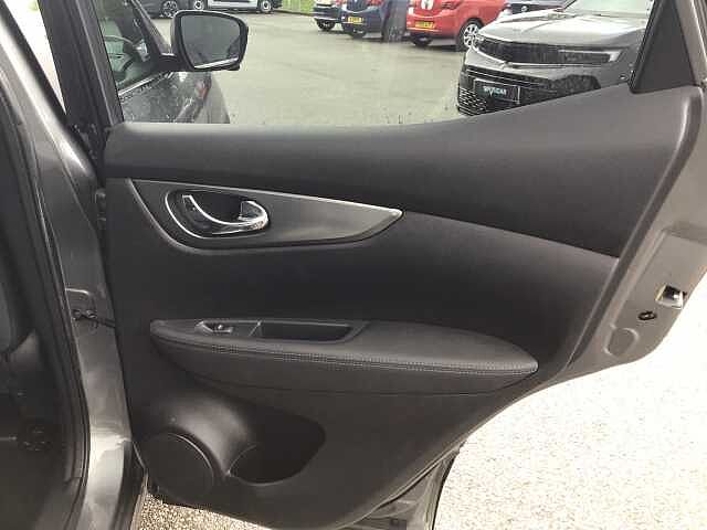 Nissan Qashqai 1.3 DIG-T (160ps) Tekna