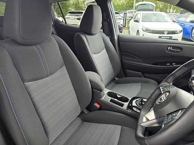 Nissan Leaf E (110kw) N-Connecta (39kWh) 5 Dr Hatchback