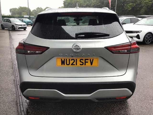 Nissan Qashqai 1.3 DiG-T MH Tekna 5dr