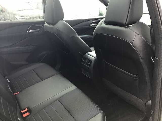 Nissan Qashqai 1.3 DiG-T MH Tekna 5dr