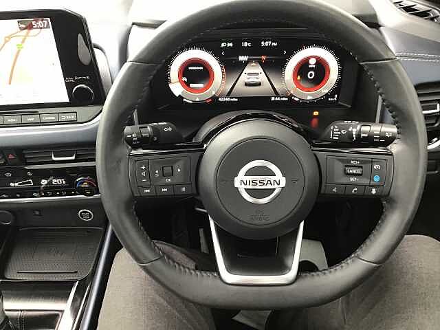 Nissan Qashqai 1.3 DiG-T MH Tekna 5dr