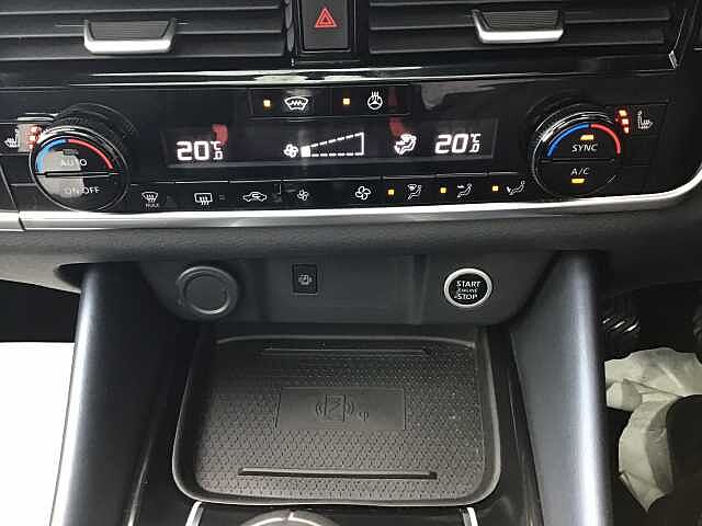 Nissan Qashqai 1.3 DiG-T MH Tekna 5dr