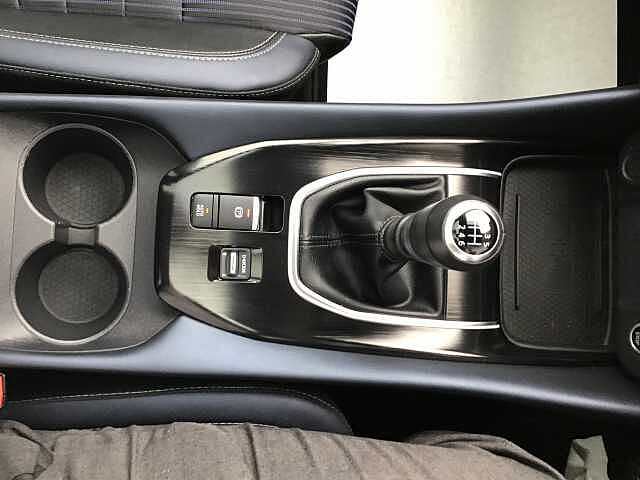 Nissan Qashqai 1.3 DiG-T MH Tekna 5dr