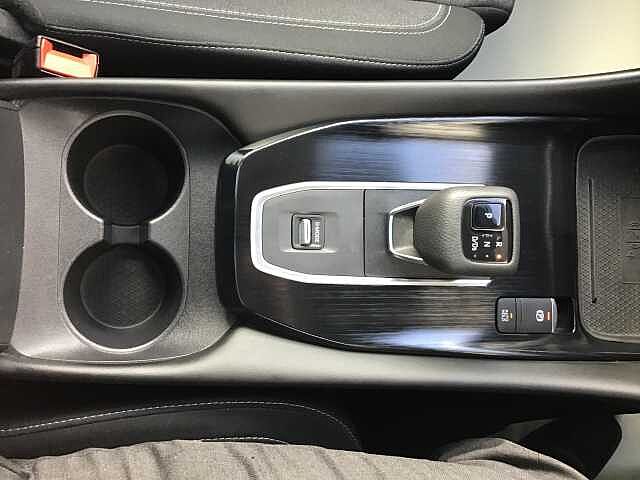 Nissan Qashqai 1.3 DiG-T MH 158 Premiere Edition 5dr Xtronic