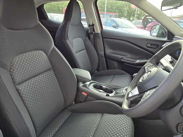 Nissan Juke 1.0 DiG-T Acenta Premium 5dr