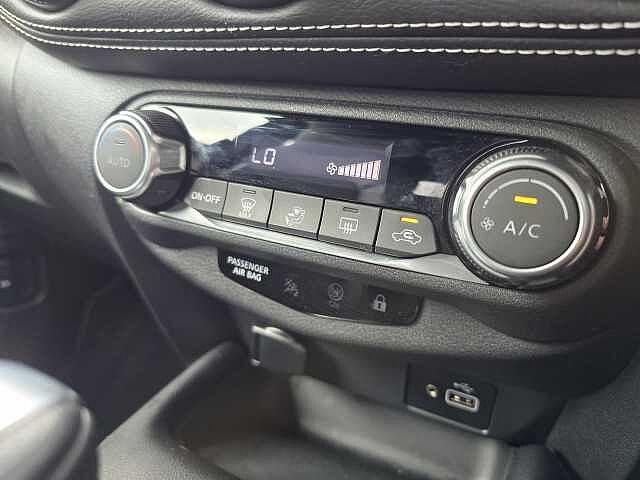 Nissan Juke 1.6 Hybrid N-Connecta 5dr Auto