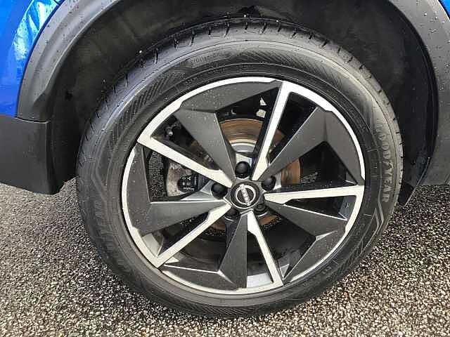 Nissan Qashqai 1.3 DiG-T MH Tekna 5dr