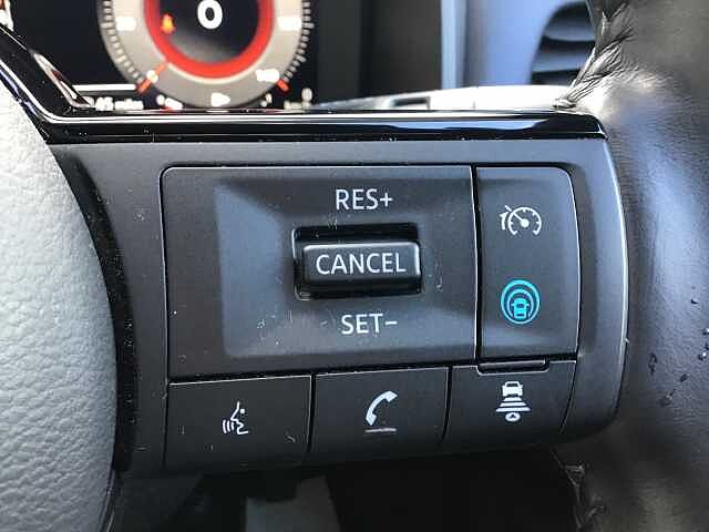 Nissan Qashqai 1.3 DiG-T MH Tekna 5dr