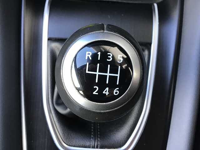 Nissan Qashqai 1.3 DiG-T MH Tekna 5dr