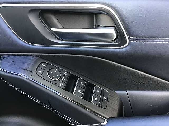 Nissan Qashqai 1.3 DiG-T MH Tekna 5dr