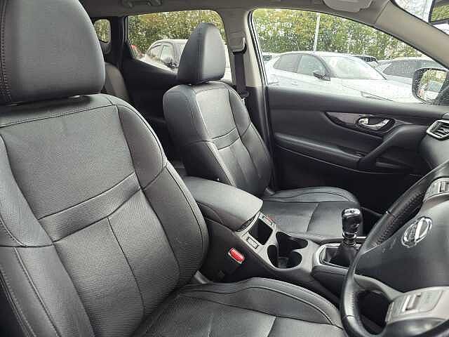 Nissan Qashqai 1.5 dCi Tekna [Non-Panoramic] 5dr