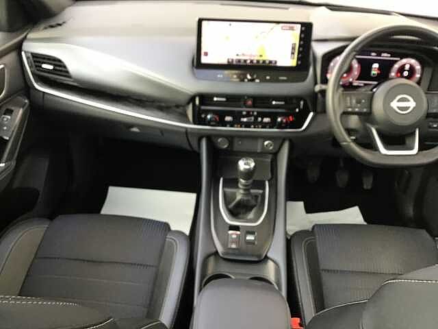 Nissan Qashqai 1.3 DiG-T MH Tekna 5dr