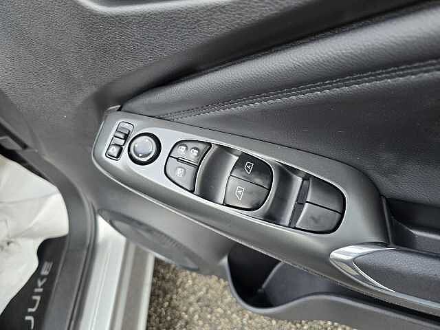 Nissan Juke 1.6 Hybrid N-Connecta 5dr Auto