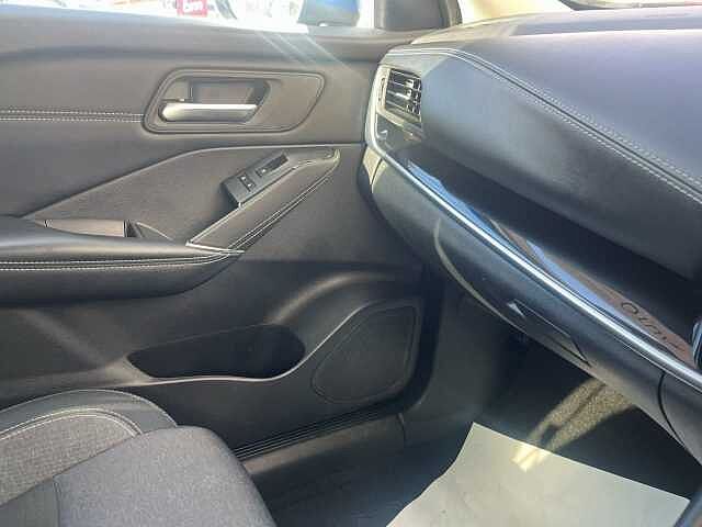 Nissan Qashqai 1.3 DiG-T MH 158 N-Connecta 5dr Xtronic