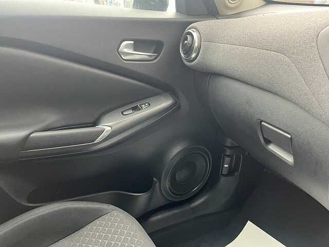 Nissan Juke 1.0 DiG-T Acenta Premium 5dr