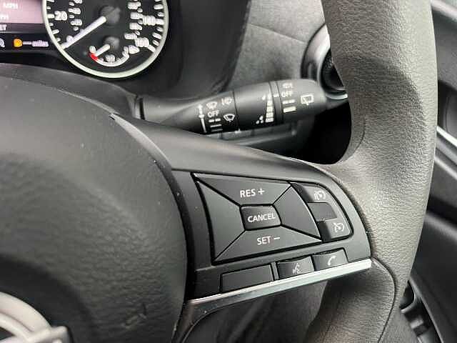 Nissan Juke 1.0 DiG-T Acenta Premium 5dr