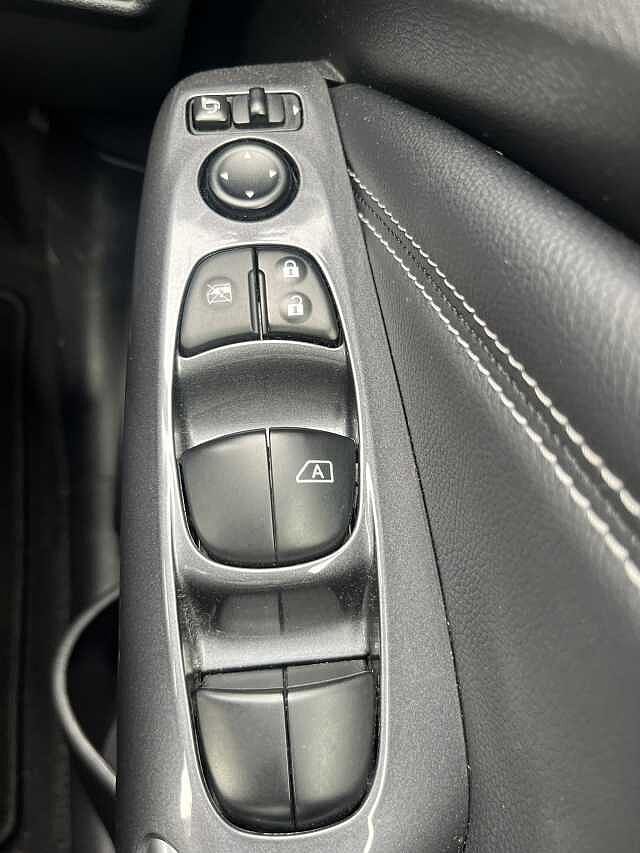 Nissan Juke 1.6 Hybrid N-Connecta 5dr Auto