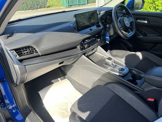 Nissan Qashqai 1.3 DiG-T MH 158 N-Connecta 5dr Xtronic