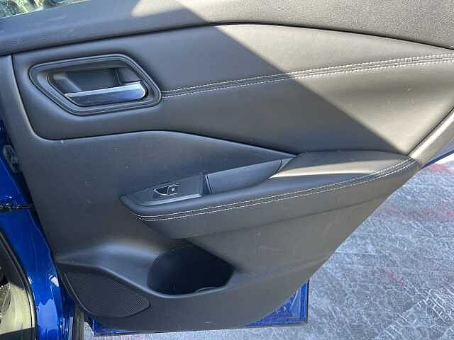 Nissan Qashqai 1.3 DiG-T MH 158 N-Connecta 5dr Xtronic