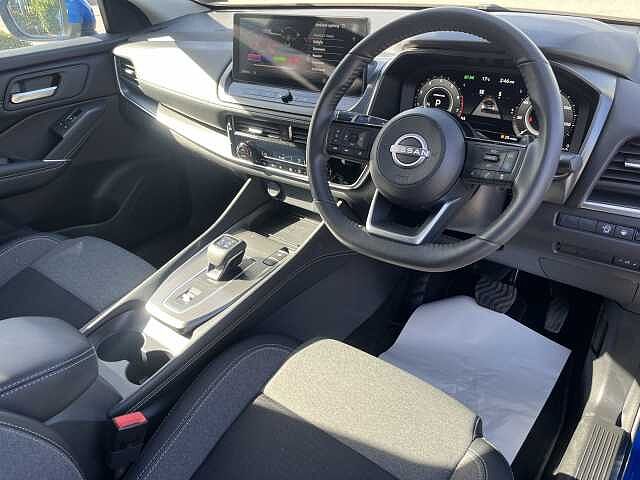 Nissan Qashqai 1.3 DiG-T MH 158 N-Connecta 5dr Xtronic