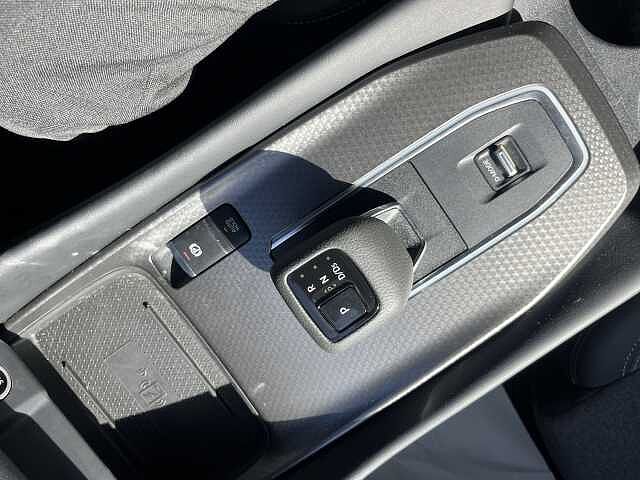 Nissan Qashqai 1.3 DiG-T MH 158 N-Connecta 5dr Xtronic