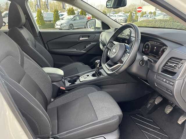 Nissan Qashqai 1.3 DiG-T MH N-Connecta 5dr