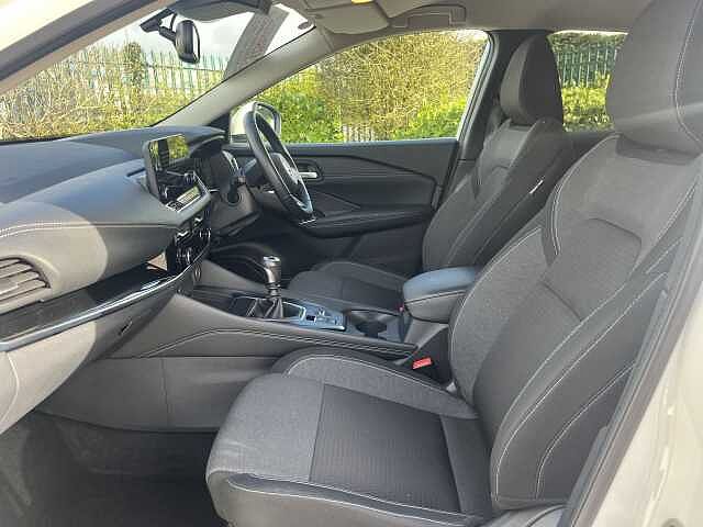 Nissan Qashqai 1.3 DiG-T MH N-Connecta 5dr