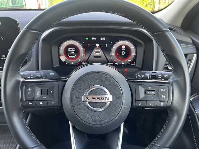 Nissan Qashqai 1.3 DiG-T MH N-Connecta 5dr