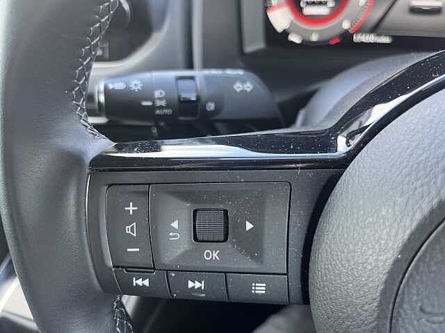 Nissan Qashqai 1.3 DiG-T MH N-Connecta 5dr