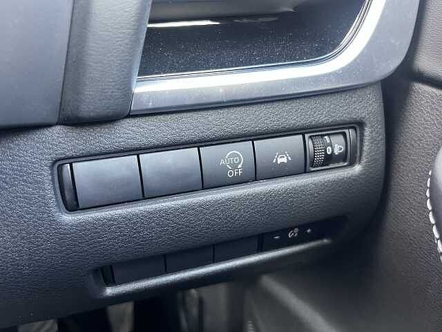 Nissan Qashqai 1.3 DiG-T MH N-Connecta 5dr