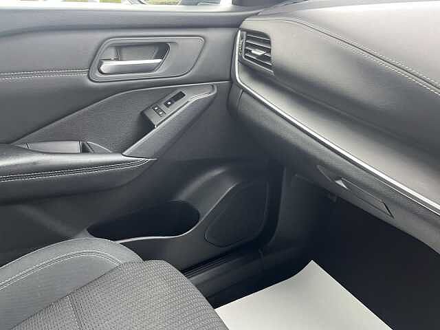 Nissan Qashqai 1.3 DiG-T MH 158 Acenta Premium 5dr Xtronic