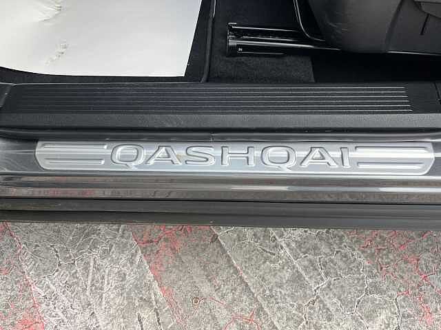 Nissan Qashqai 1.3 DiG-T MH Acenta Premium 5dr
