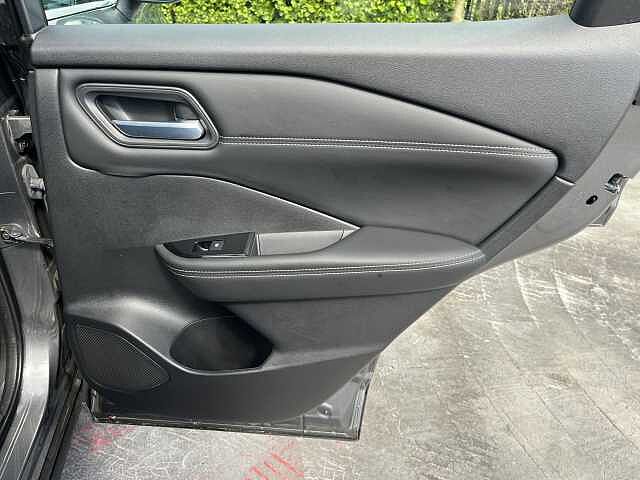 Nissan Qashqai 1.3 DiG-T MH Acenta Premium 5dr