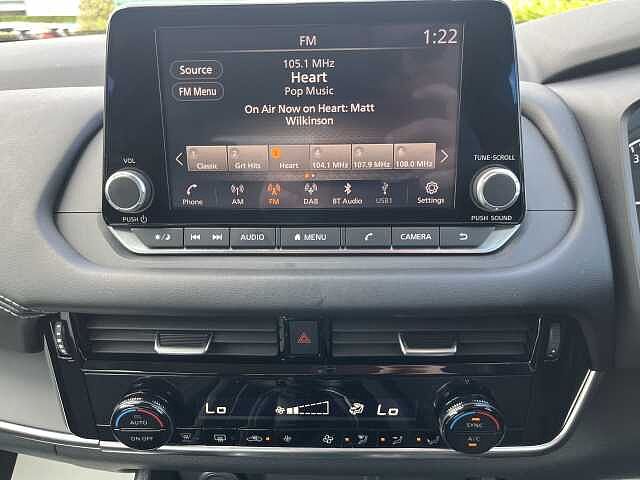 Nissan Qashqai 1.3 DiG-T MH Acenta Premium 5dr