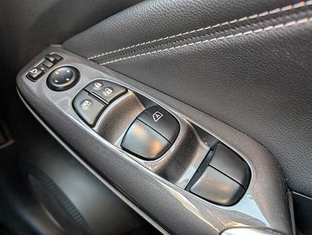 Nissan Juke 1.6 Hybrid Tekna 5dr Auto