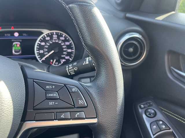 Nissan Juke 1.0 DiG-T 114 Kiiro 5dr