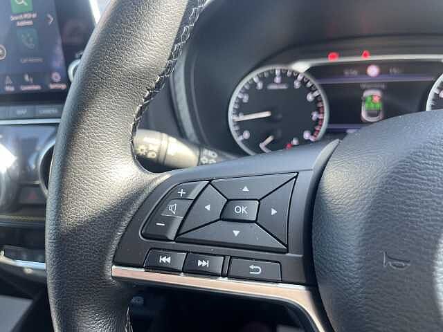 Nissan Juke 1.0 DiG-T 114 Kiiro 5dr