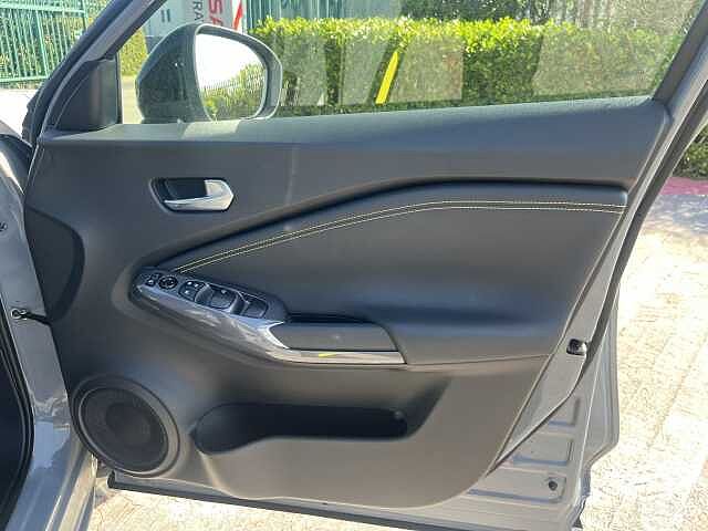 Nissan Juke 1.0 DiG-T 114 Kiiro 5dr